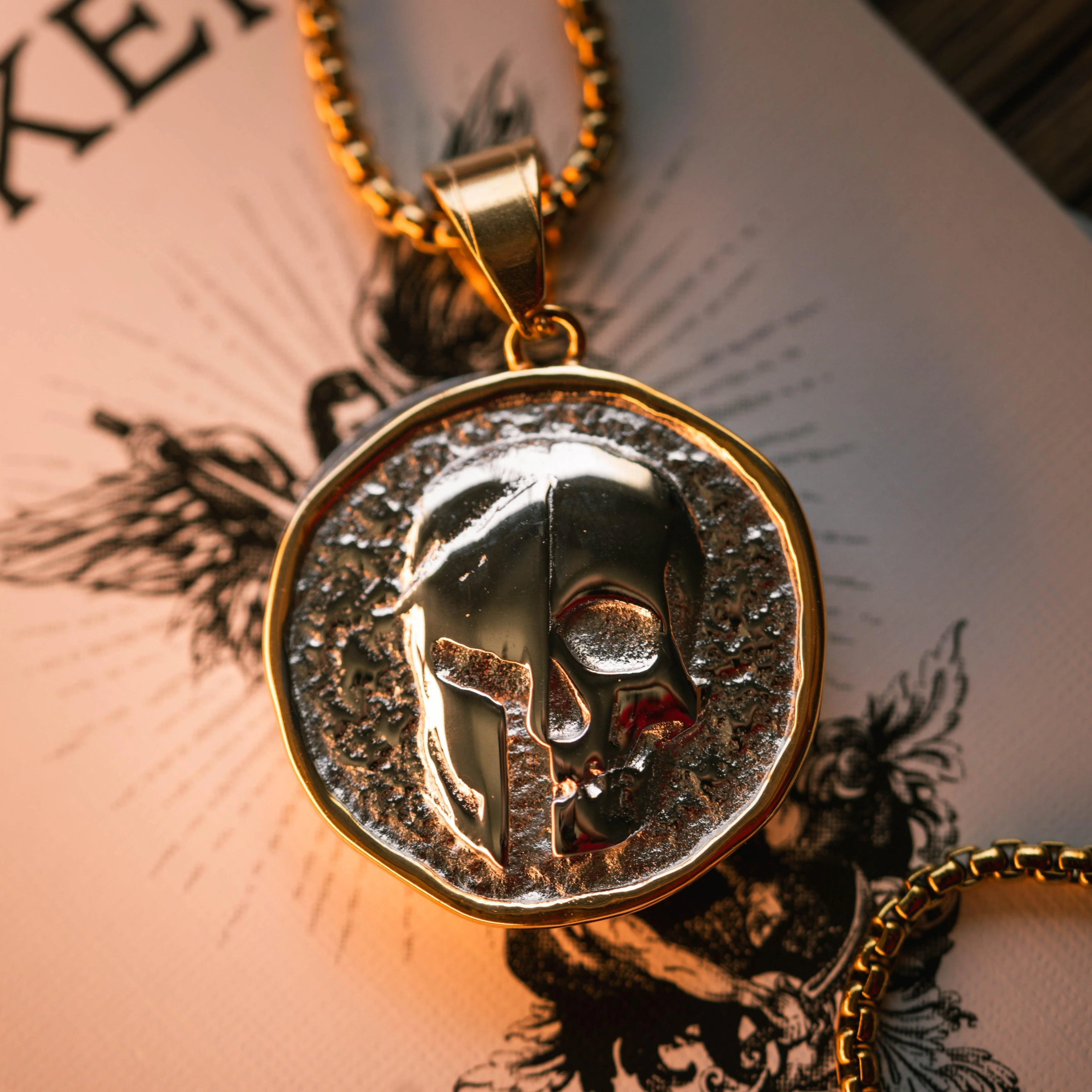 Spartan Skull Veni Vidi Vici Coin Pendant - Image 3